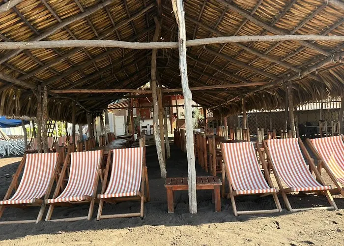 Hotel Y Restaurante Playa Dorada